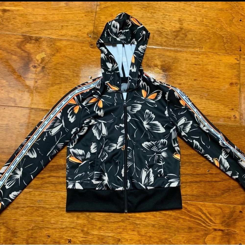 Adidas Butterfly Jacket with Logo Stripe Small